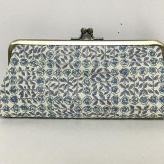セール品　リバティ スリーピングローズ　がま口ペンケース(ポーチ)