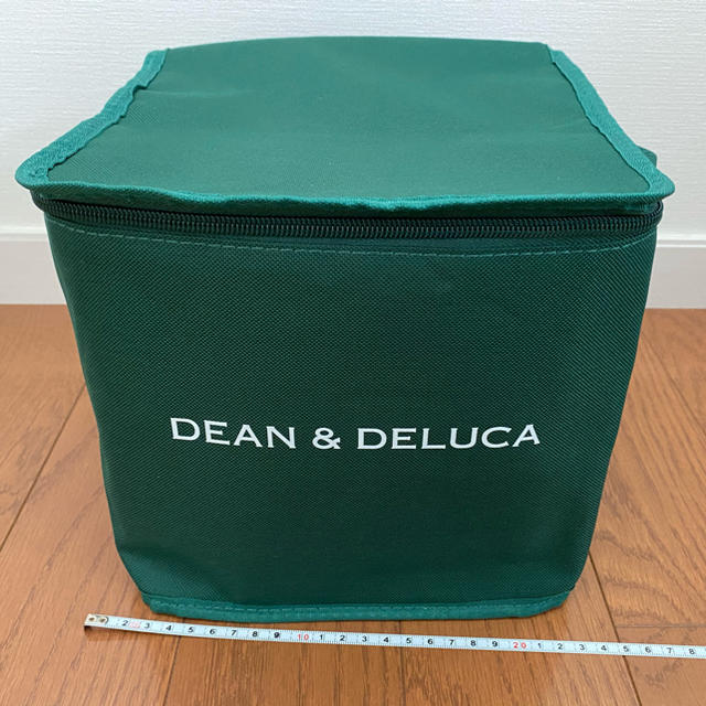 DEAN & DELUCA(ディーンアンドデルーカ)のDEAN & DELUCA クーラーバッグ Lサイズ インテリア/住まい/日用品のキッチン/食器(弁当用品)の商品写真