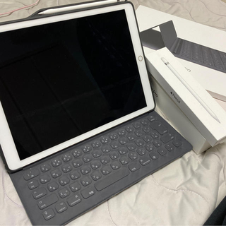 アイパッド(iPad)のiPad pro 12.9inch 第2世代 256GB セット ソフトバンク(タブレット)