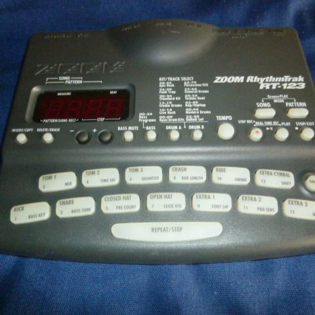 Zoom(ズーム)のZOOM RT-123　MRT-3リズムマシン 楽器のDTM/DAW(その他)の商品写真