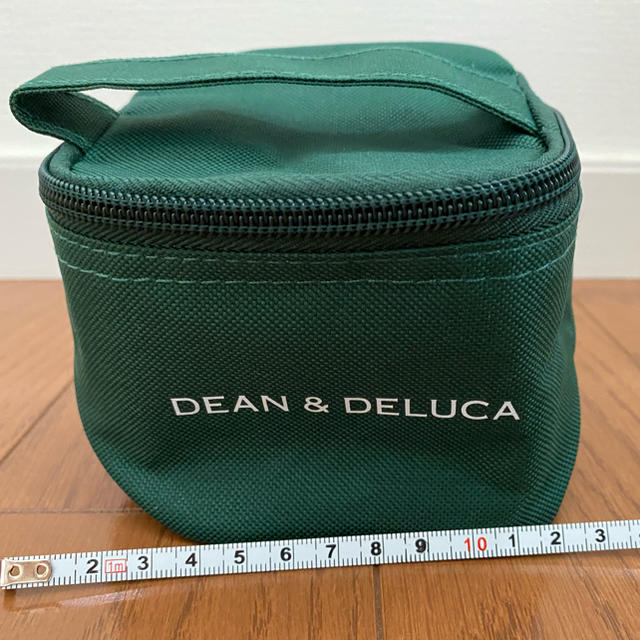 DEAN & DELUCA(ディーンアンドデルーカ)のDEAN & DELUCA クーラーバッグ Sサイズ インテリア/住まい/日用品のキッチン/食器(弁当用品)の商品写真