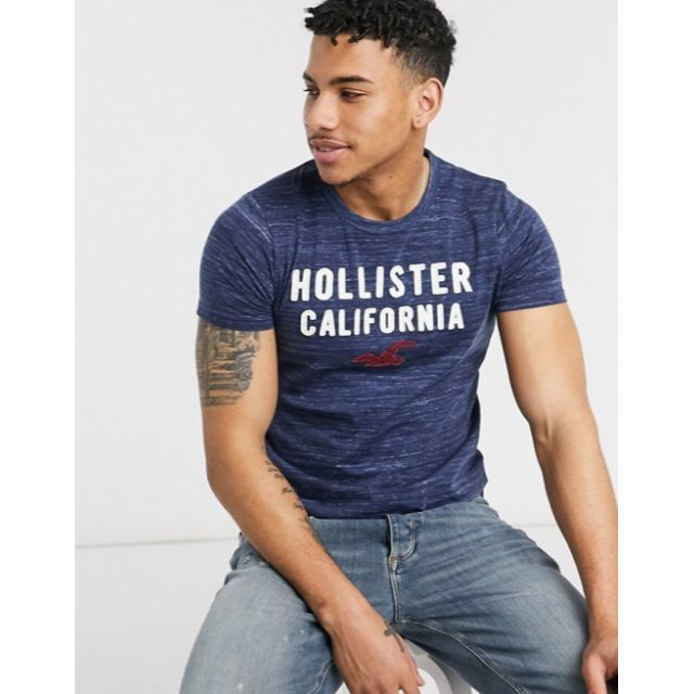 Hollister(ホリスター)の♡新品タグ付♡ロンドン発♪日本未入荷♡Hollisterロゴ入りTシャツ メンズのトップス(Tシャツ/カットソー(半袖/袖なし))の商品写真