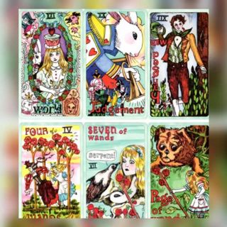 海外輸入✨不思議の国のアリスタロットカード❤️(オラクルカードetc