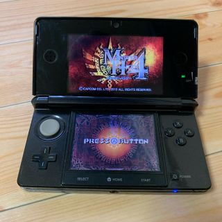 ニンテンドー3DS(ニンテンドー3DS)のココロ様専用☆3DS本体　充電器付き(携帯用ゲーム機本体)