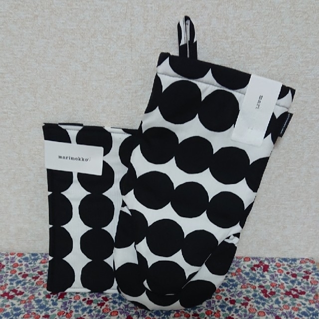 marimekko(マリメッコ)の鍋敷&鍋つかみ(marimekko) インテリア/住まい/日用品のキッチン/食器(収納/キッチン雑貨)の商品写真