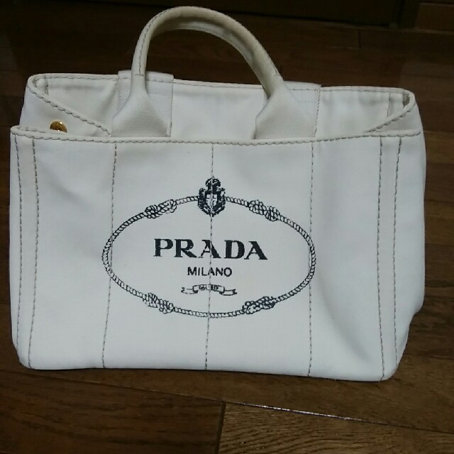PRADA(プラダ)のfreinさん限定⭐︎PRADA CANAPA  レディースのバッグ(トートバッグ)の商品写真