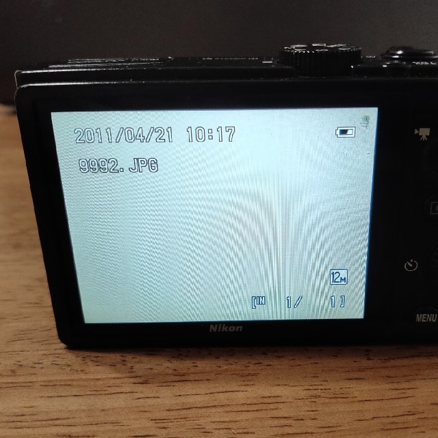 Nikon(ニコン)のNIKON COOLPIX P300 スマホ/家電/カメラのカメラ(コンパクトデジタルカメラ)の商品写真