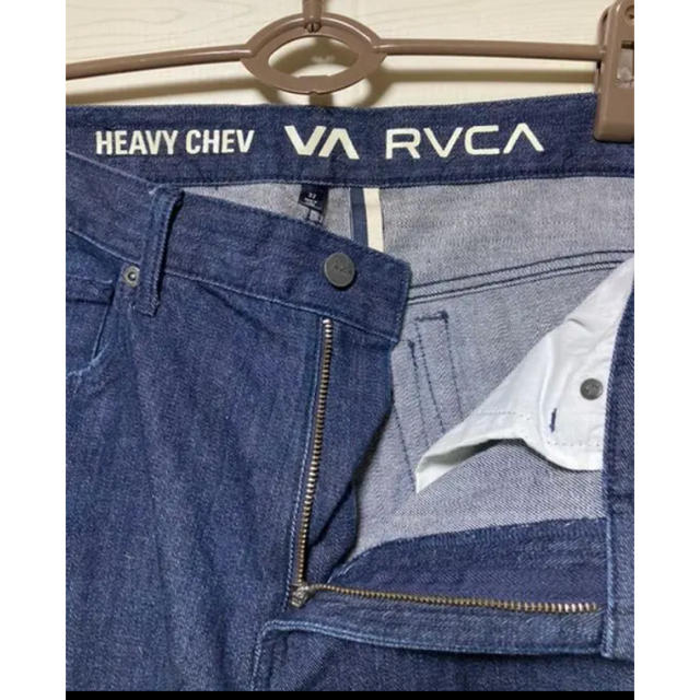 RVCA(ルーカ)のルーカ RVCA デニム ジーンズ 濃紺W32 刺繍  メンズのパンツ(デニム/ジーンズ)の商品写真