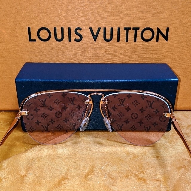 LOUIS VUITTON - LOUIS VUITTON✨サングラス✨グリースZ1174Eの LOUIS VUITTON - LOUIS VUITTON✨サングラス✨グリースZ1174Eの