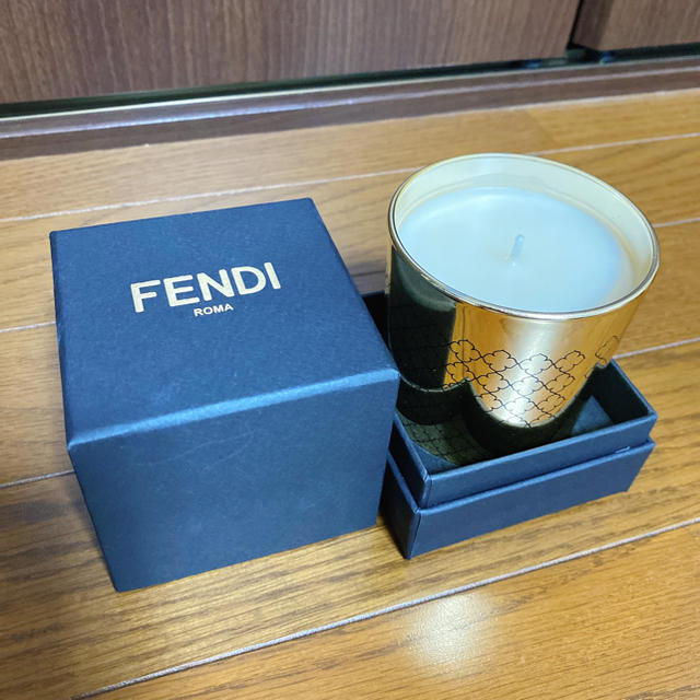 FENDI(フェンディ)のFENDI アロマキャンドル 2020【非売品】【新品】 コスメ/美容のリラクゼーション(キャンドル)の商品写真