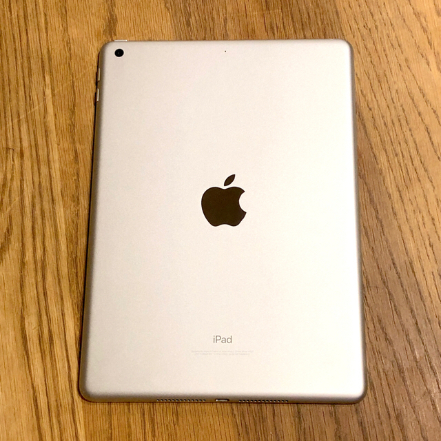 iPad 第5世代 32GB Wi-Fiモデル シルバー