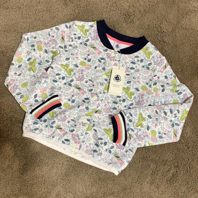 PETIT BATEAU(プチバトー)の☆プチバトー☆ スウェットカーディガン　6才サイズ キッズ/ベビー/マタニティのキッズ服女の子用(90cm~)(カーディガン)の商品写真