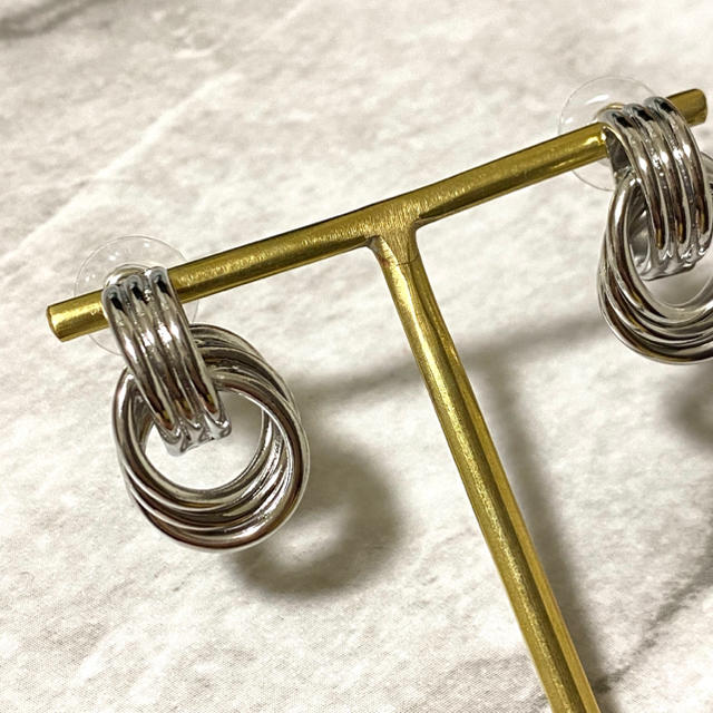 ALEXIA STAM(アリシアスタン)のmetal ring pierce 〈SILVER〉 レディースのアクセサリー(ピアス)の商品写真
