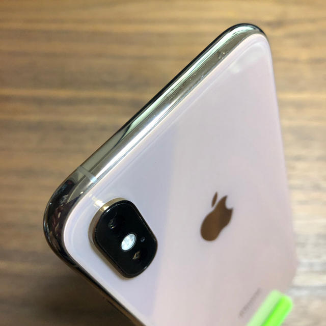 SIMフリー iPhoneXs 64GB ゴールド 本体のみ 769 スマホ/家電/カメラのスマートフォン/携帯電話(スマートフォン本体)の商品写真