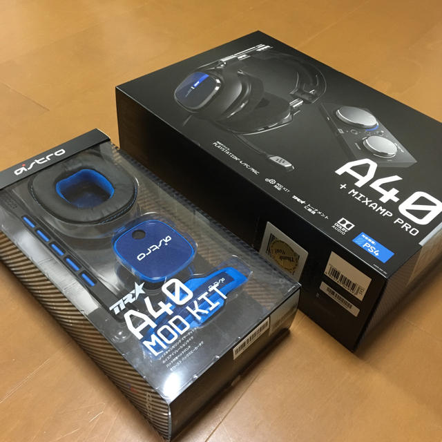 ♥️Astro A40 + MOD KIT ♥️2点セット スマホ/家電/カメラのオーディオ機器(ヘッドフォン/イヤフォン)の商品写真