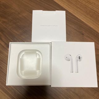 アップル(Apple)のAirpods  ケース　完美品(ヘッドフォン/イヤフォン)