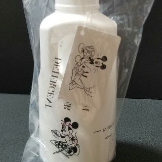 ディズニー(Disney)の【新品・未使用】ディズニーストア　ランドリーボトル　ミニー(洗剤/柔軟剤)