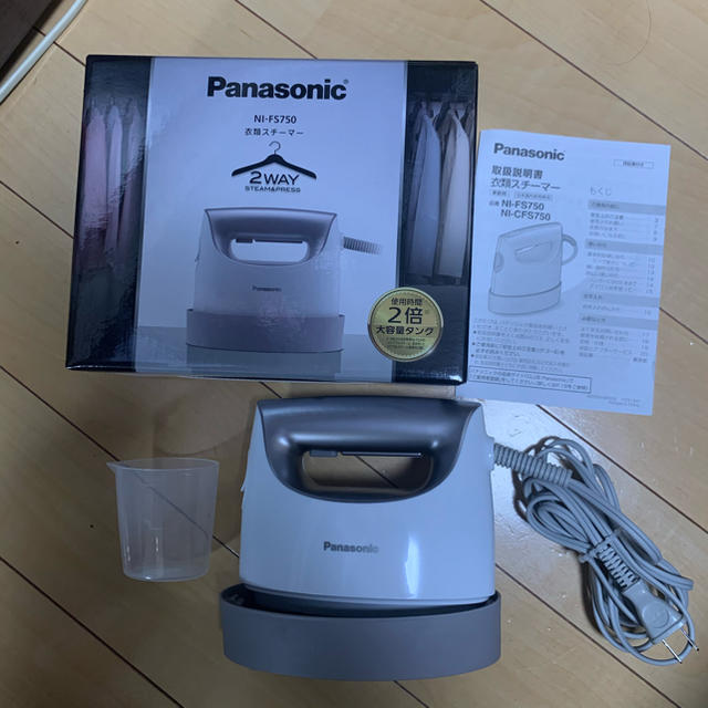 Panasonic - Panasonic 衣類スチーマーアイロン NI-FS750の通販 by ...