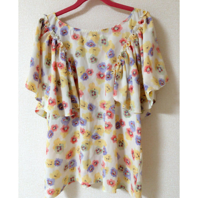 flower(フラワー)のflower♡花がらシフォントップス レディースのトップス(Tシャツ(半袖/袖なし))の商品写真