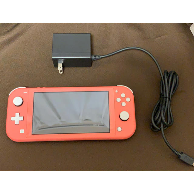 美品☆Nintendo Switch   liteコーラル