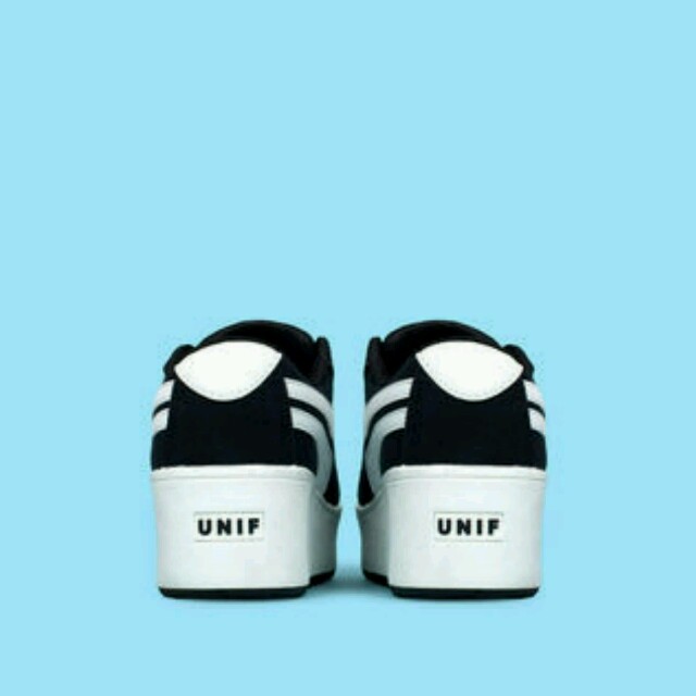 UNIF(ユニフ)の☆UNIF☆DOSE SNEAKERS レディースの靴/シューズ(スニーカー)の商品写真