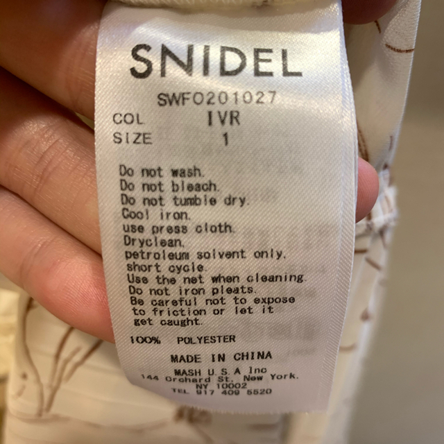 SNIDEL(スナイデル)のsnidel ティアードプリーツワンピース レディースのワンピース(ロングワンピース/マキシワンピース)の商品写真