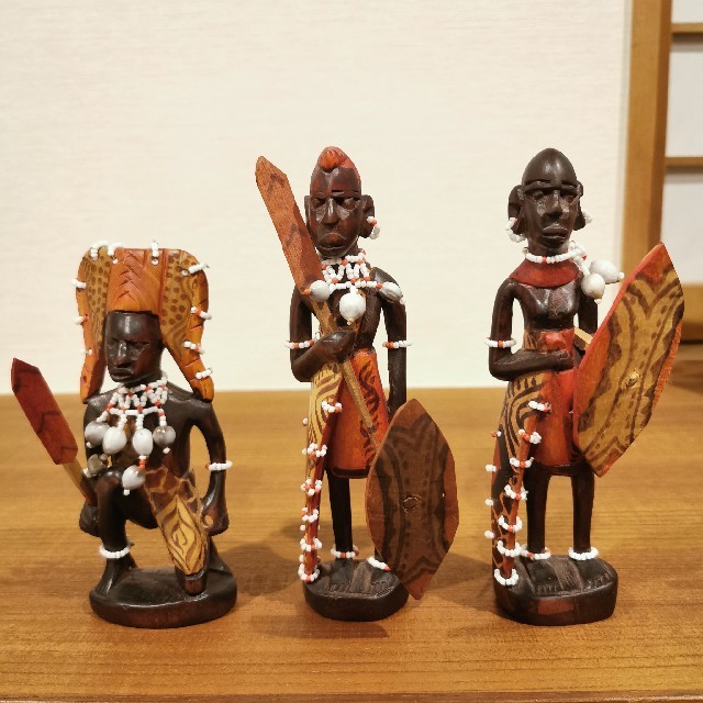 アフリカンアート お面 魔除け ケニア 置物 木彫り (ケニアのお アフリカンアート お面 魔除け ケニア 置物 木彫り (ケニアのお