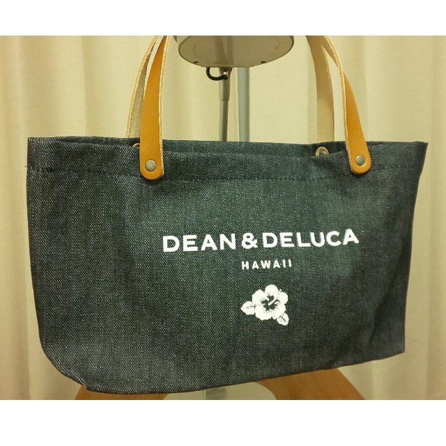 DEAN & DELUCA(ディーンアンドデルーカ)の【 お値下げ☆】ハワイ限定 DEAN&DELUCA デニムトートバッグ☆ レディースのバッグ(トートバッグ)の商品写真