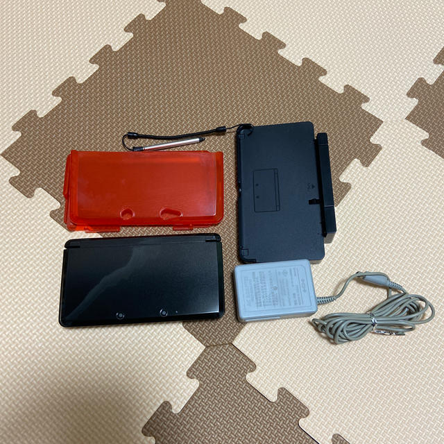 ニンテンドー3DS(ニンテンドー3DS)の【最終価格】【ジャンク】ニンテンドー3DS ブラック エンタメ/ホビーのゲームソフト/ゲーム機本体(携帯用ゲーム機本体)の商品写真