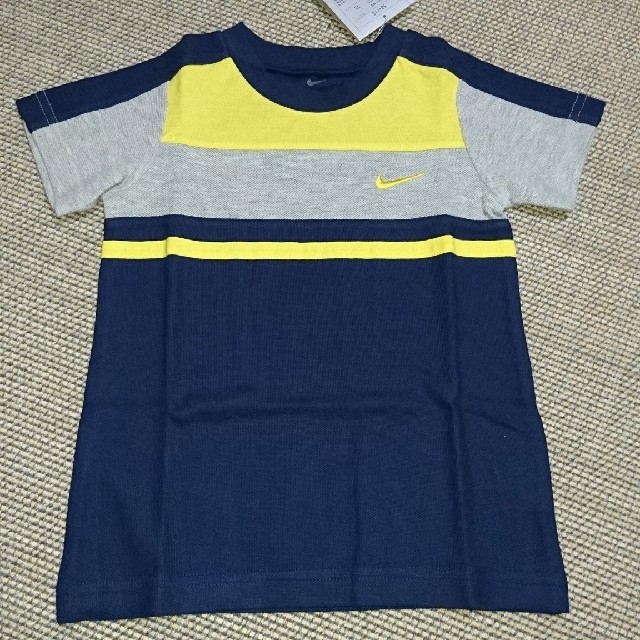 NIKE(ナイキ)のNIKE ナイキ Tｼｬﾂ ネイビー イエロー 黄色 グレー 90 キッズ/ベビー/マタニティのキッズ服男の子用(90cm~)(Tシャツ/カットソー)の商品写真