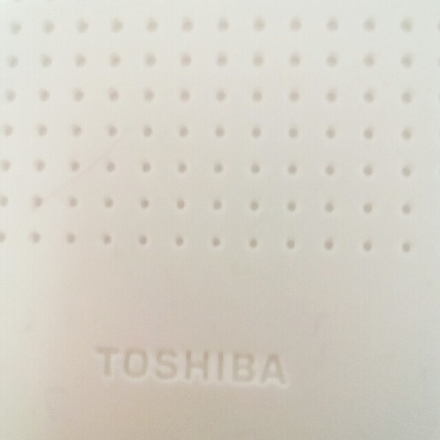 東芝(トウシバ)のTOSHIBAポータブルCDプレイヤー スマホ/家電/カメラのオーディオ機器(ポータブルプレーヤー)の商品写真