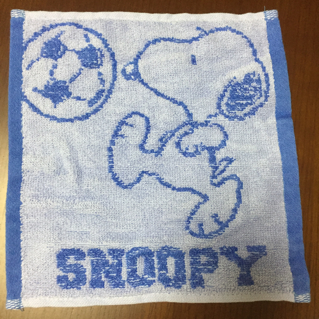 SNOOPY(スヌーピー)のSNOOPYハンカチ4枚セット タオルハンカチ2枚＋ミニタオル2枚 エンタメ/ホビーのアニメグッズ(タオル)の商品写真