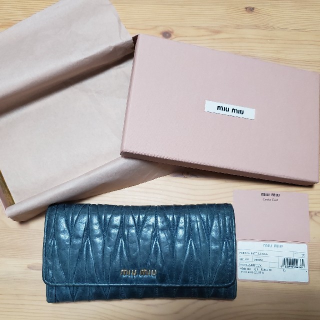 miumiu(ミュウミュウ)の【最終値下げ☆】miumiu 財布 レディースのファッション小物(財布)の商品写真