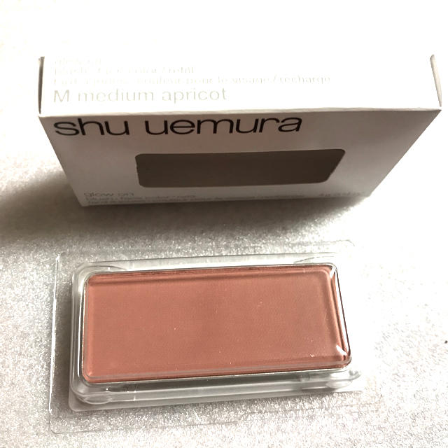 shu uemura(シュウウエムラ)の限定色　シュウウエムラ　チーク　medium apricot コスメ/美容のベースメイク/化粧品(チーク)の商品写真