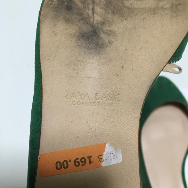 ZARA(ザラ)のZARA グリーン　フラットパンプス レディースの靴/シューズ(ハイヒール/パンプス)の商品写真