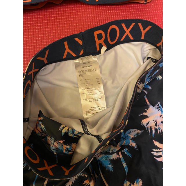 Roxy(ロキシー)のROXY ロキシー　ヨガウェア　水着　セット　S  定価13,200円　未使用 スポーツ/アウトドアのトレーニング/エクササイズ(ヨガ)の商品写真