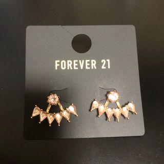 フォーエバートゥエンティーワン(FOREVER 21)の新品！FOREVER21 ビジューピアス ゴールド/ブラッシュ(ピアス)