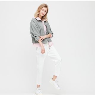 ユニクロ(UNIQLO)の新品未使用✨22 UNIQLO  スラウチテパード　アンクルジーンズ(デニム/ジーンズ)