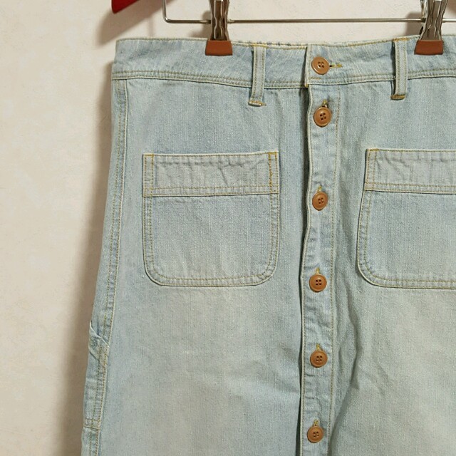 w closet(ダブルクローゼット)のすぬ様☆デニムボタンミディスカート レディースのスカート(ひざ丈スカート)の商品写真