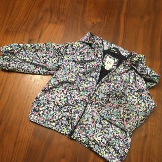 ベビーギャップ(babyGAP)のけぃ様専用☆ウィンドブレーカー　ジャンパー　GAP 花柄　フード取り外し可(ジャケット/上着)