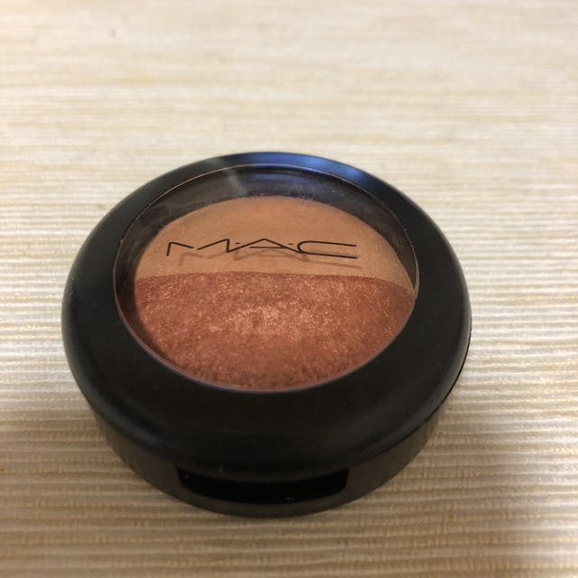 MAC(マック)のMAC ミネラライズアイシャドウ ミックス&スイッチ コスメ/美容のベースメイク/化粧品(アイシャドウ)の商品写真