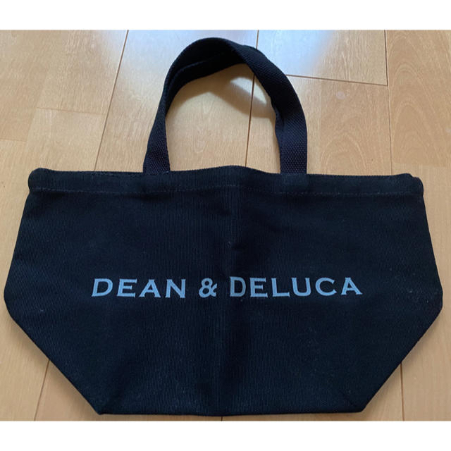 DEAN & DELUCA(ディーンアンドデルーカ)の【S様専用】DEAN&DELUCA  トートバッグ　白黒 レディースのバッグ(トートバッグ)の商品写真