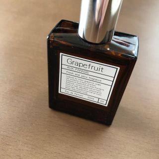 オゥパラディ(AUX PARADIS)のオーパラディ　グレープフルーツ　30ml(香水(女性用))