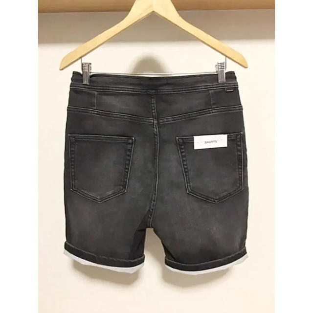 ZARA(ザラ)の新品 伸縮性抜群 ZARA MAN スウェットデニム ショートパンツ L 32 メンズのパンツ(ショートパンツ)の商品写真