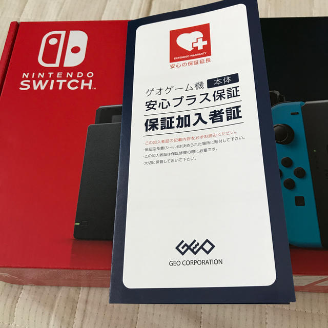 Nintendo Switch(ニンテンドースイッチ)の【未使用】GEO延長保証付きNintendoSwitchネオン エンタメ/ホビーのゲームソフト/ゲーム機本体(家庭用ゲーム機本体)の商品写真