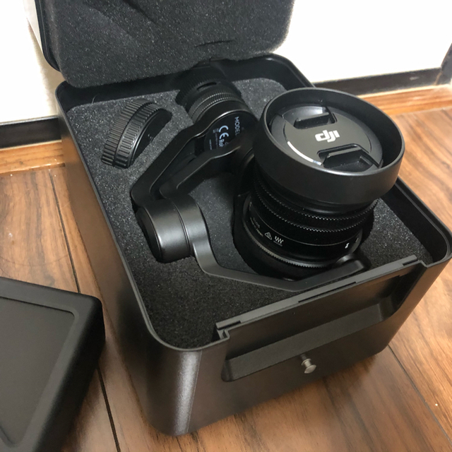 DJI inspire2＋X5S 美品 エンタメ/ホビーのおもちゃ/ぬいぐるみ(ホビーラジコン)の商品写真