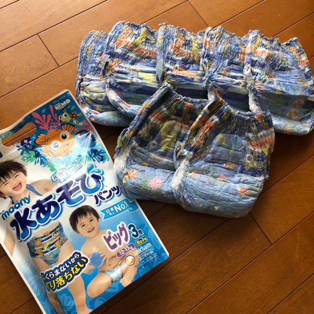 Unicharm(ユニチャーム)のムーニー水遊びパンツ キッズ/ベビー/マタニティのおむつ/トイレ用品(ベビー紙おむつ)の商品写真