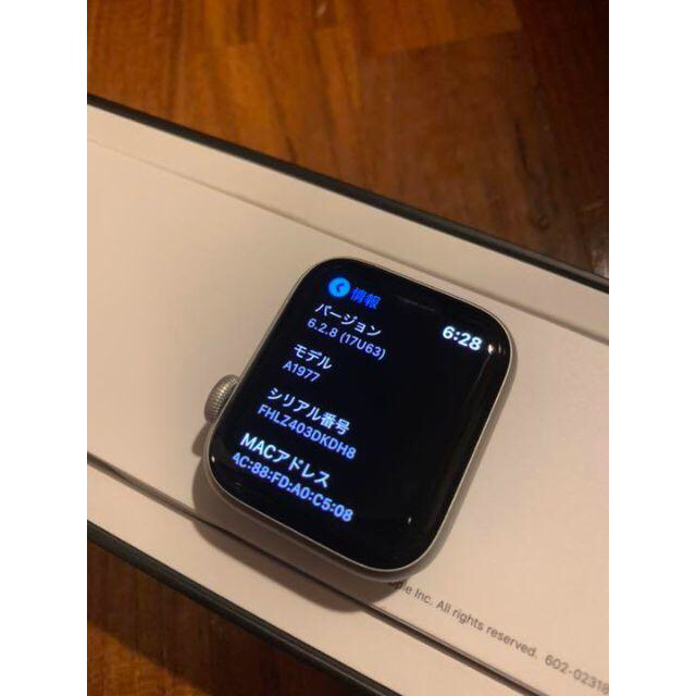 apple watch series4 nike 40mm スマホ/家電/カメラのスマホ/家電/カメラ その他(その他)の商品写真