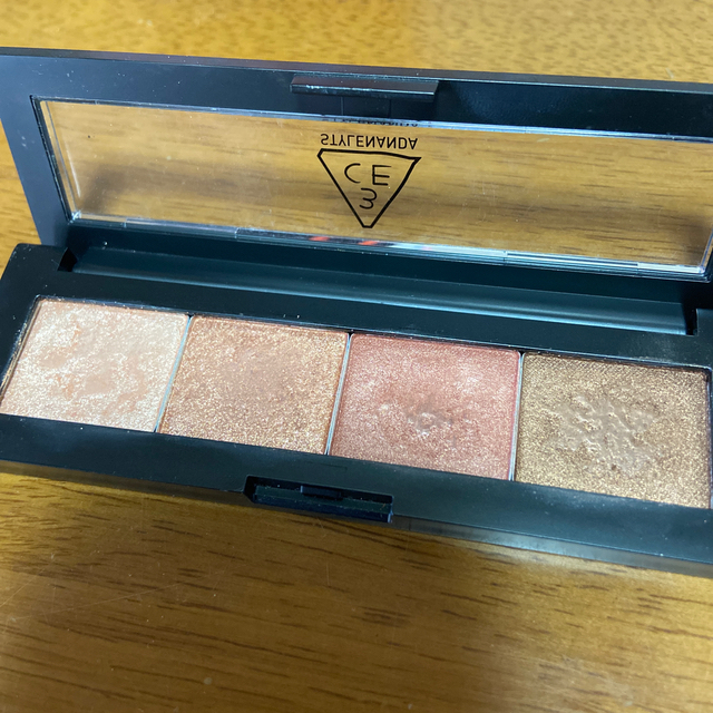 3ce(スリーシーイー)の3CE EYE SHADOW PALETTE (SIENNA) コスメ/美容のベースメイク/化粧品(アイシャドウ)の商品写真