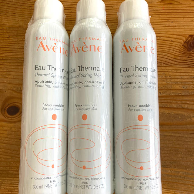 Avene(アベンヌ)のアベンヌウォーター　300ml3本 コスメ/美容のスキンケア/基礎化粧品(化粧水/ローション)の商品写真